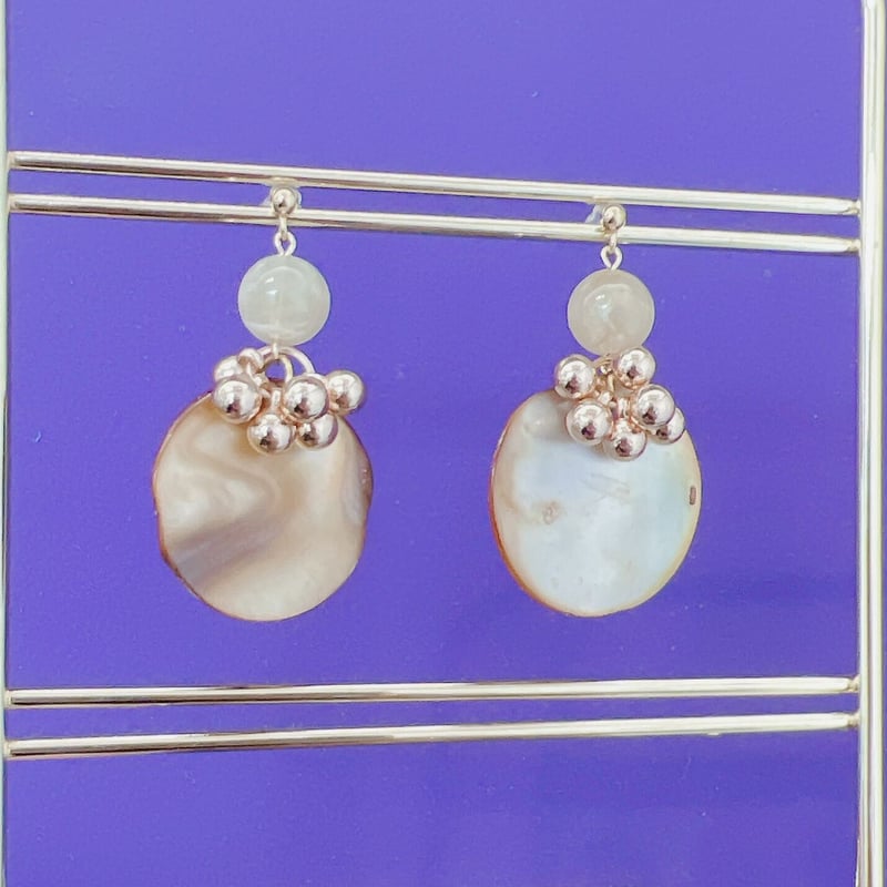 ブラウンシェルピアス・イヤリング | peth handmade accessory store ブラウンシェルピアス・イヤリング | peth handmade accessory store