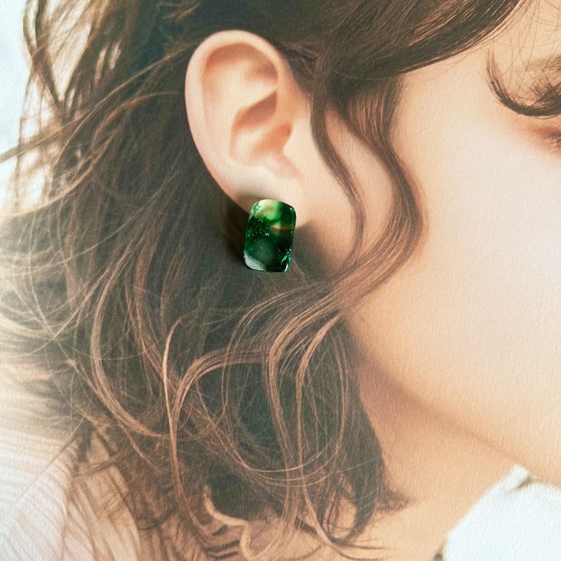 新品未使用　メルクストーリア　イヤリング　ぶらさがり緑精 新品未使用 メルクストーリア イヤリング ぶらさがり緑精 メルク