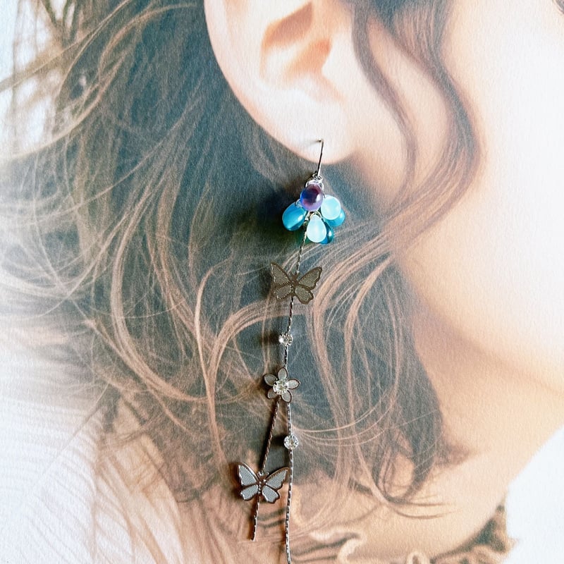 チェコガラスの蝶ロングピアス・イヤリング | peth handmade accessory