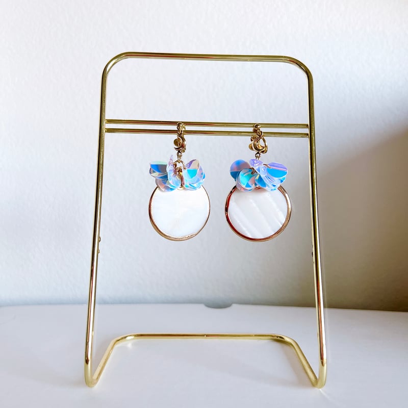 オーロラシェルのムーンピアス・イヤリング | peth handmade accessory