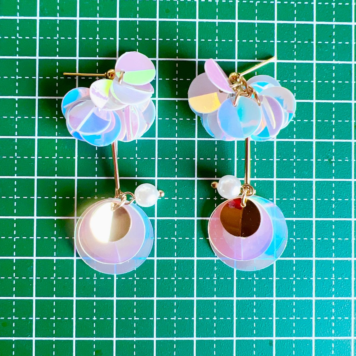 413 クリア　オーロラ　ゴールド　リング　ピアス　イヤリング　ハンドメイド ハンドメイド イヤリング ピアス 透明 クリア オーロラ しずく