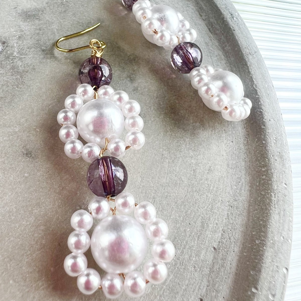 パールビーズのフラワーピアス・イヤリング | peth handmade accessory 
