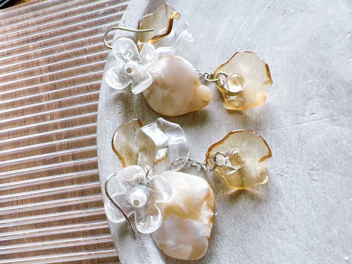 ブラウンシェルピアス・イヤリング | peth handmade accessory store