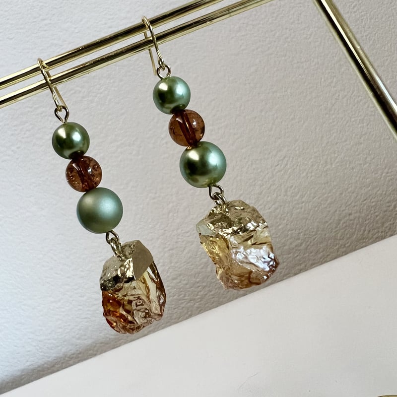 ハーフパールのべっ甲ピアス・イヤリング | peth handmade accessory s