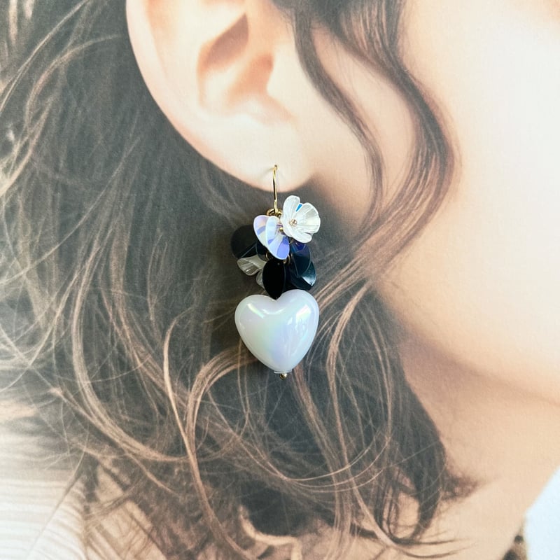 ハートとスパンコールタッセルピアス・イヤリング | peth handmade 