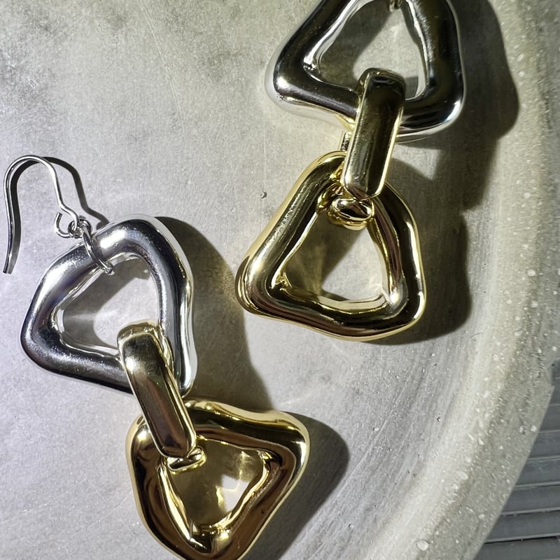 も*し様 アクセサリー まとめ売り 大量 約3kg ゴールド/シルバー色 イヤリ シルバーゴールドの大ぶりピアス・イヤリング | peth handmade