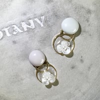 まるまるお花のピアス・イヤリング