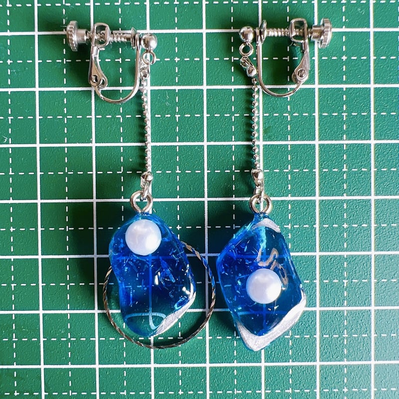 青い金魚のピアス gargle ガーグル:金魚ピアス（ピアス（両耳用））｜gargle（ガーグル