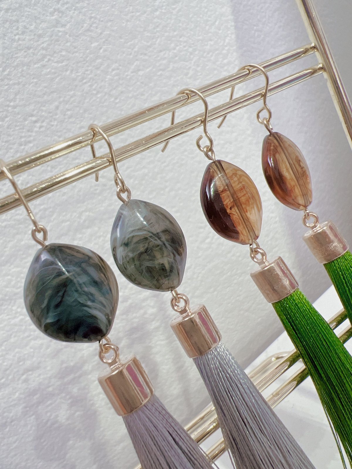 グリーン】タッセルピアス・イヤリング | peth handmade accessory s