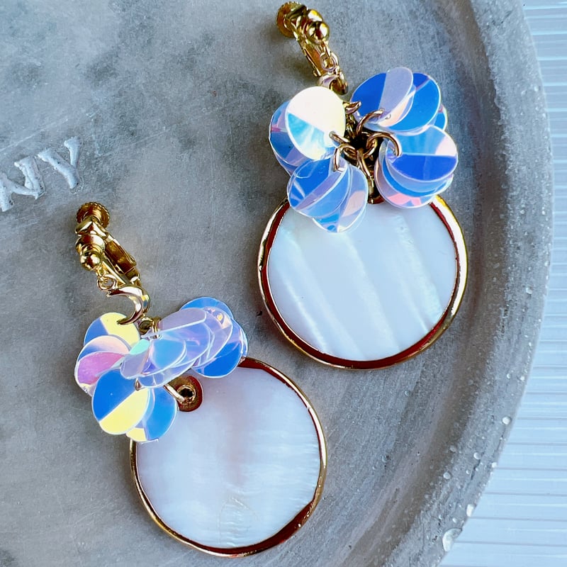 Mさま専用♡シェルピアス イヤリング オーロラシェルのムーンピアス・イヤリング | peth handmade accessory