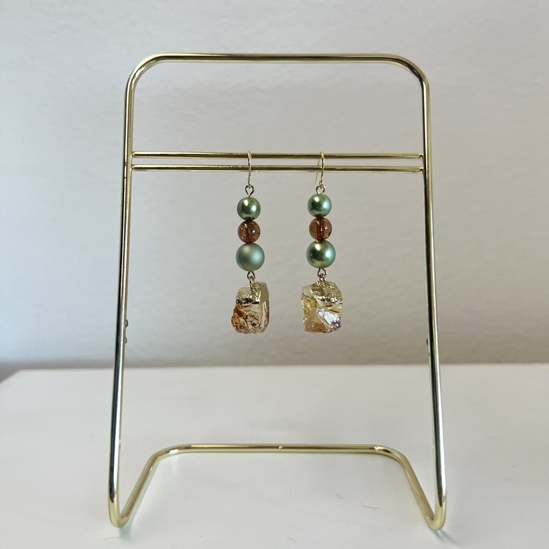 ハーフパールのべっ甲ピアス・イヤリング | peth handmade accessory s