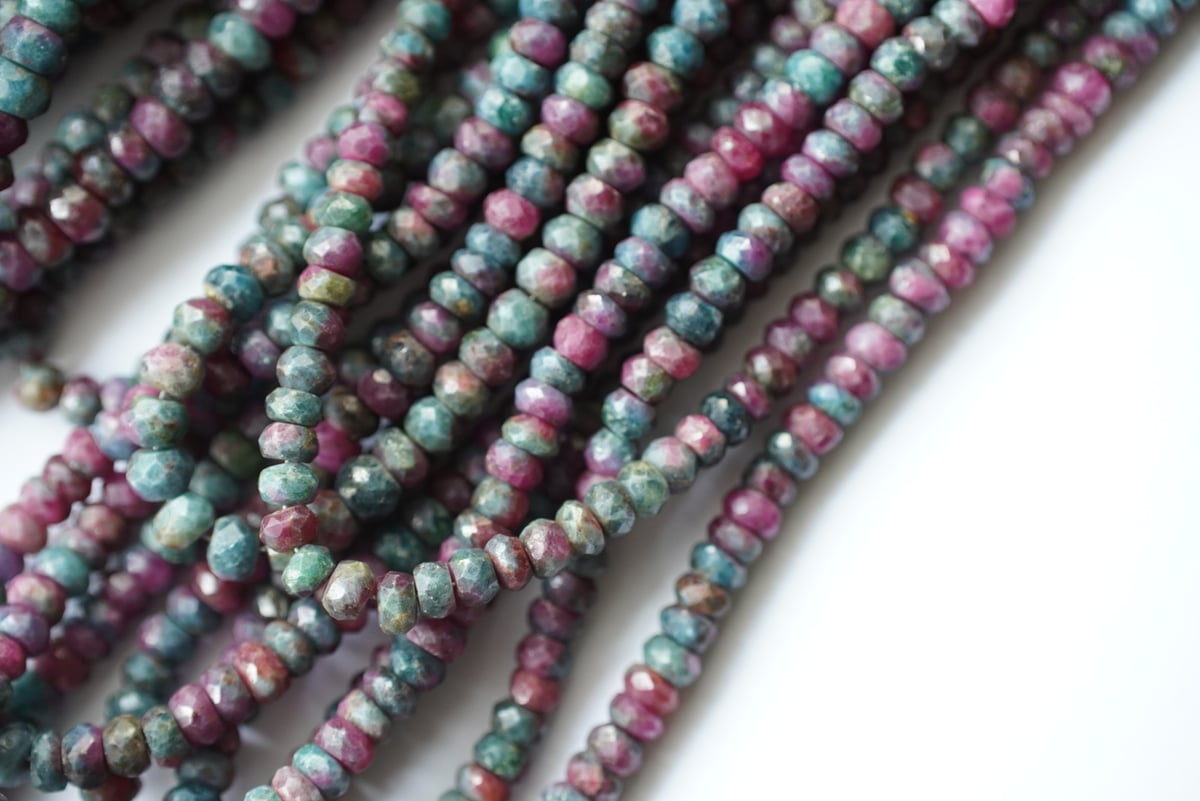 レア】ルビーインカイヤナイト ファセット ボタン | Sea gems