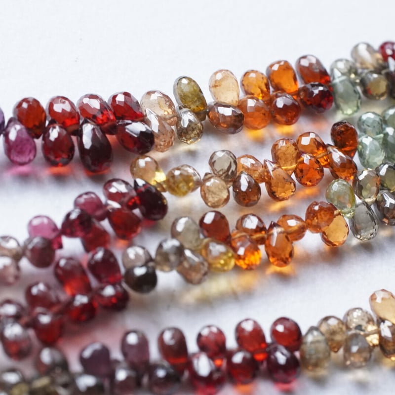 高品質】タンドラサファイア（ガーネット） ブリオレットドロップ