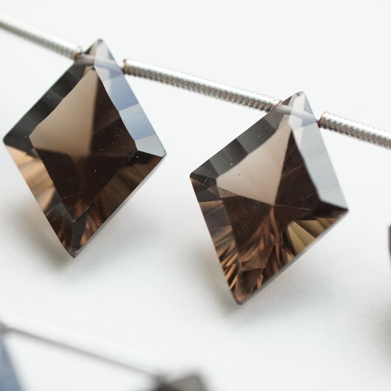 高品質ダイヤモンドファセットカット　スモーキークォーツ　水晶 スモーキークォーツ （茶水晶）｜産地・ブラジル 穴なしペア