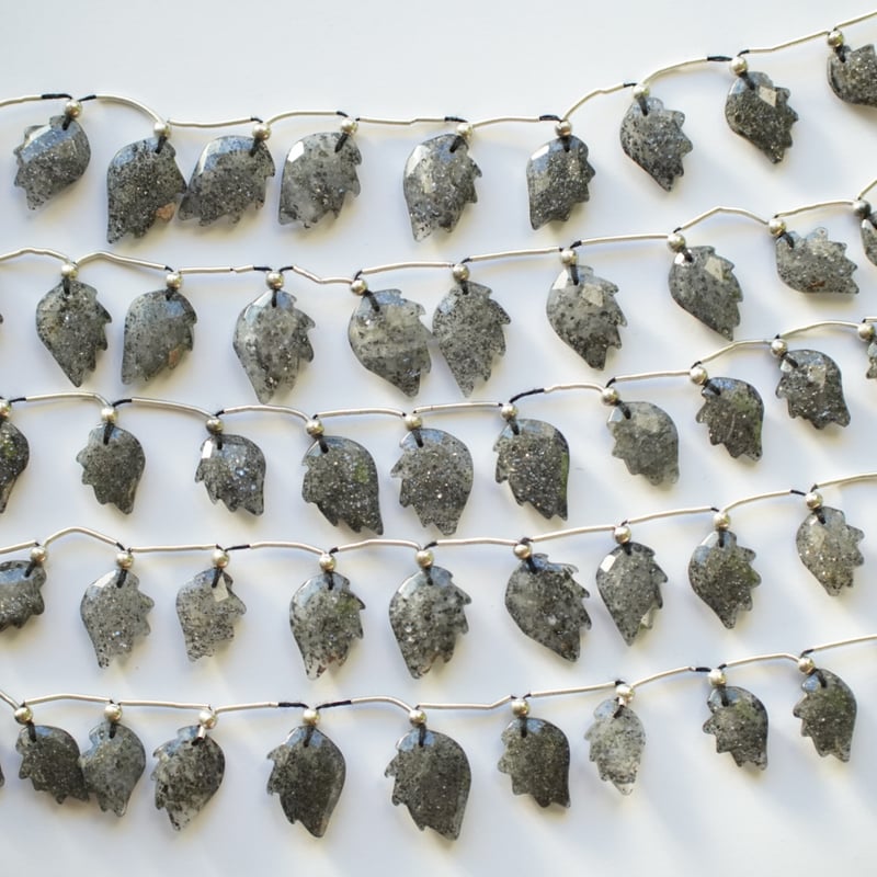 ブラックサンストーン カービング ウイング | Sea gems