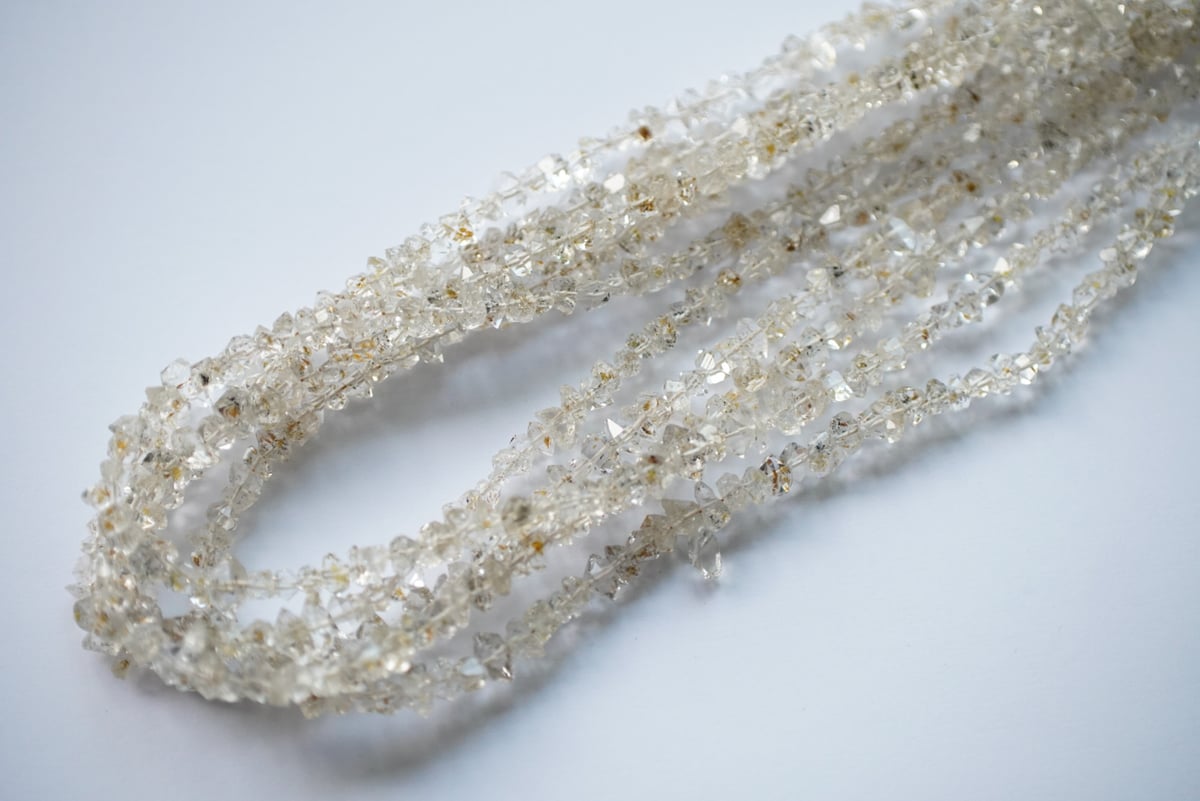 パキスタン オイルインダイアモンドクォーツ オレンジ蛍光02