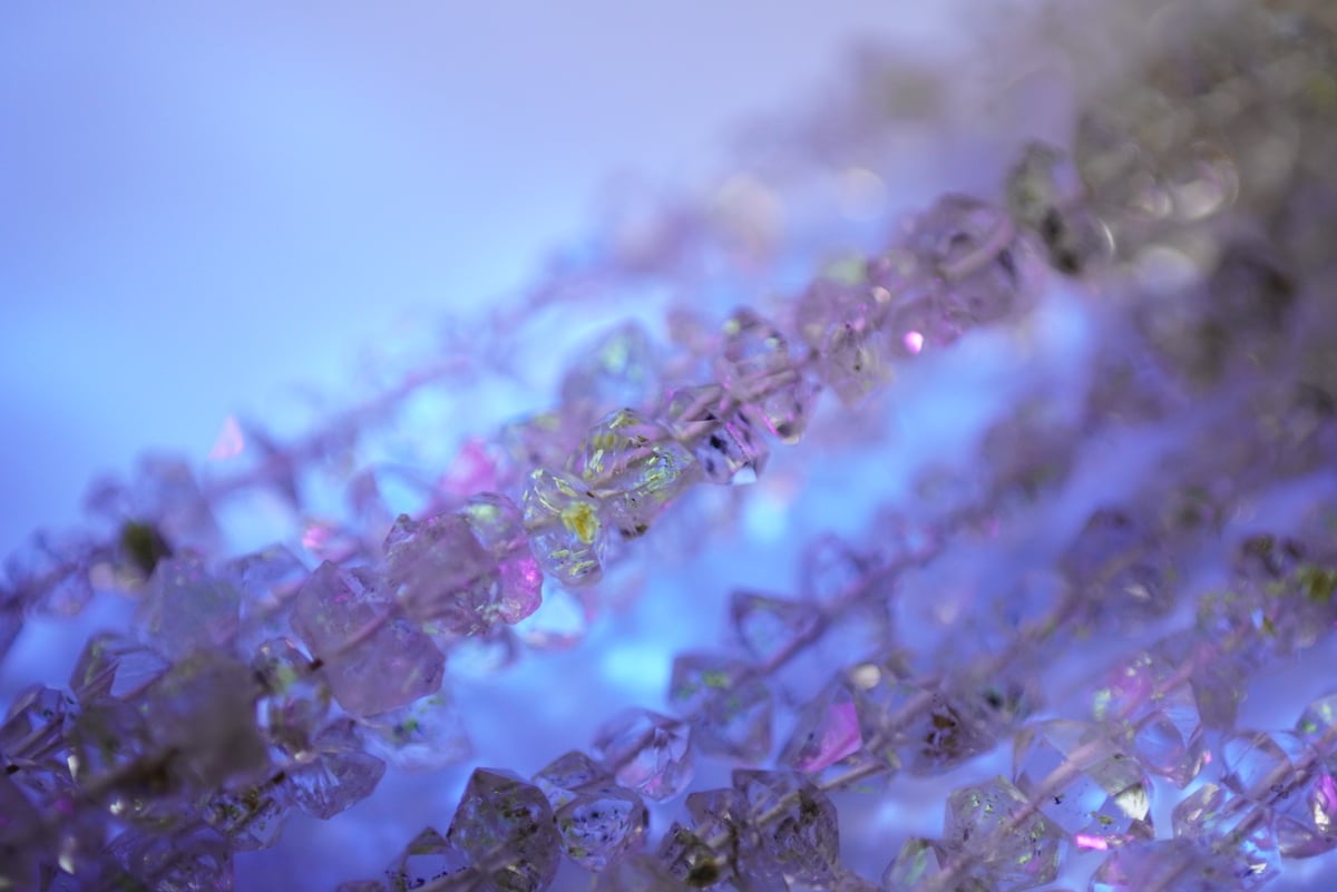 パキスタン オイルインダイアモンドクォーツ オレンジ蛍光02