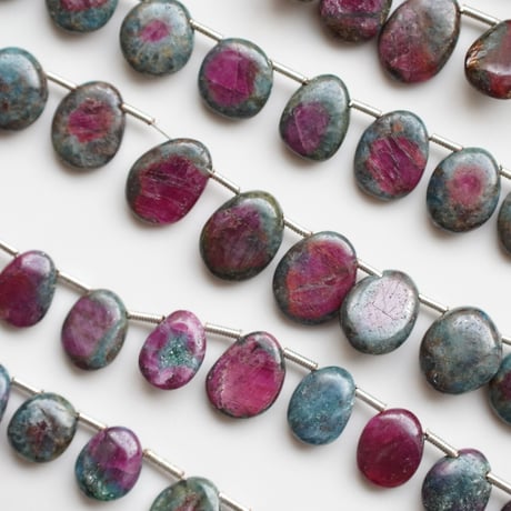 aamm　ルビーインカイヤナイト　天然石ピアス　クォンタムクアトロシリカ aamm様専用 ルビーインカイヤナイト 天然石ピアス クォンタム