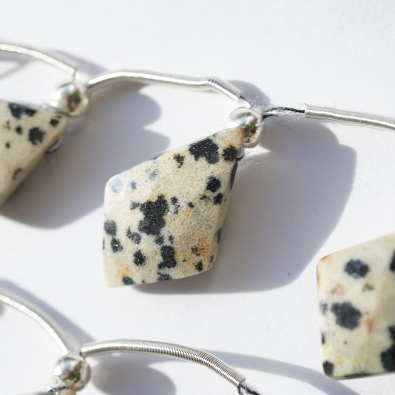 オーシャンジャスパー ホワイトダルメシアン ダルメシアンジャスパー ファセット カイト | Sea gems