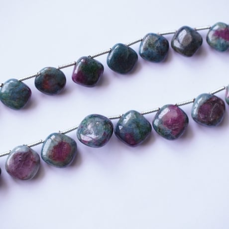 ルビーインゾイサイト | STORES