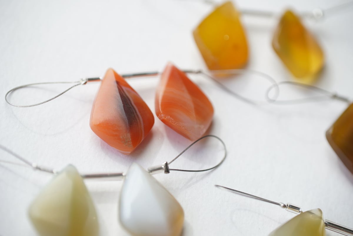 オリジナルカット】 カラフルモンタナアゲート ペア販売 | Sea gems