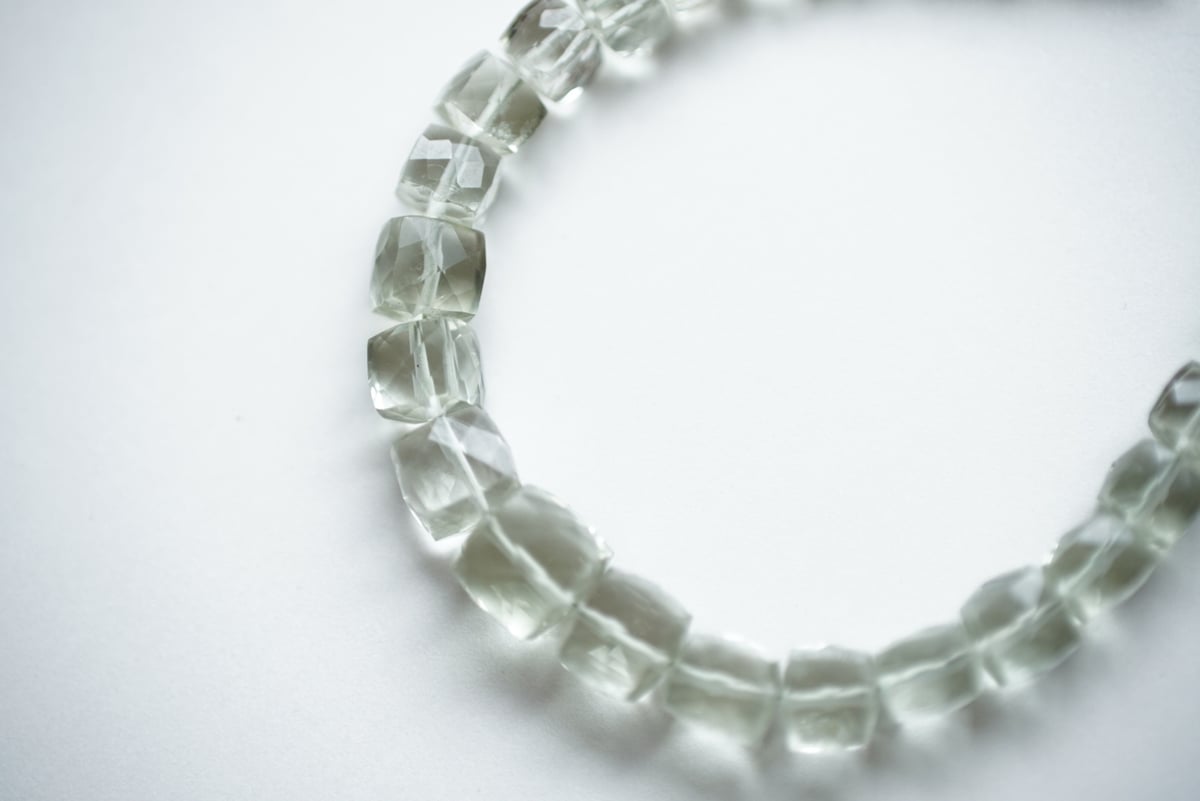 グリーンアメシスト ファセット キューブ | Sea gems