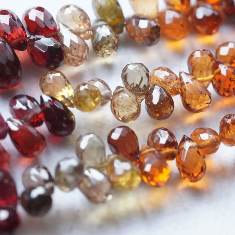 カラーチェンジ　ガーネット　ドロップブリオレット　14kgfチャーム P-359 カラーチェンジ ガーネット ドロップブリオレット 14kgfチャーム P-359