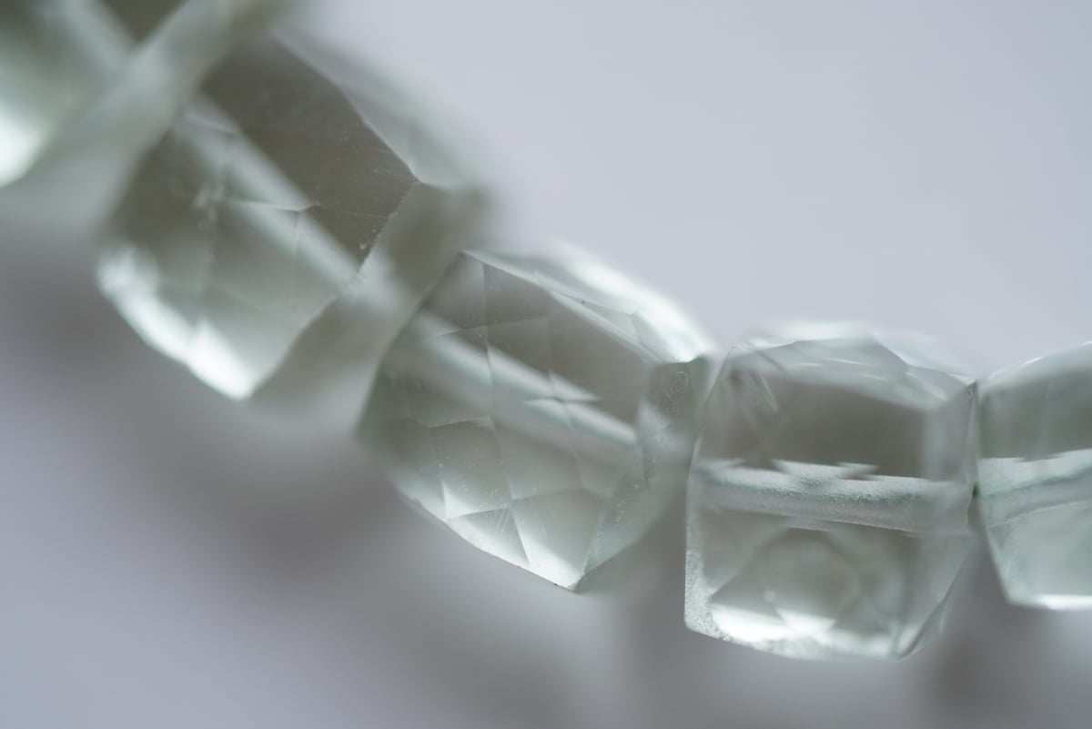 グリーンアメシスト ファセット キューブ | Sea gems