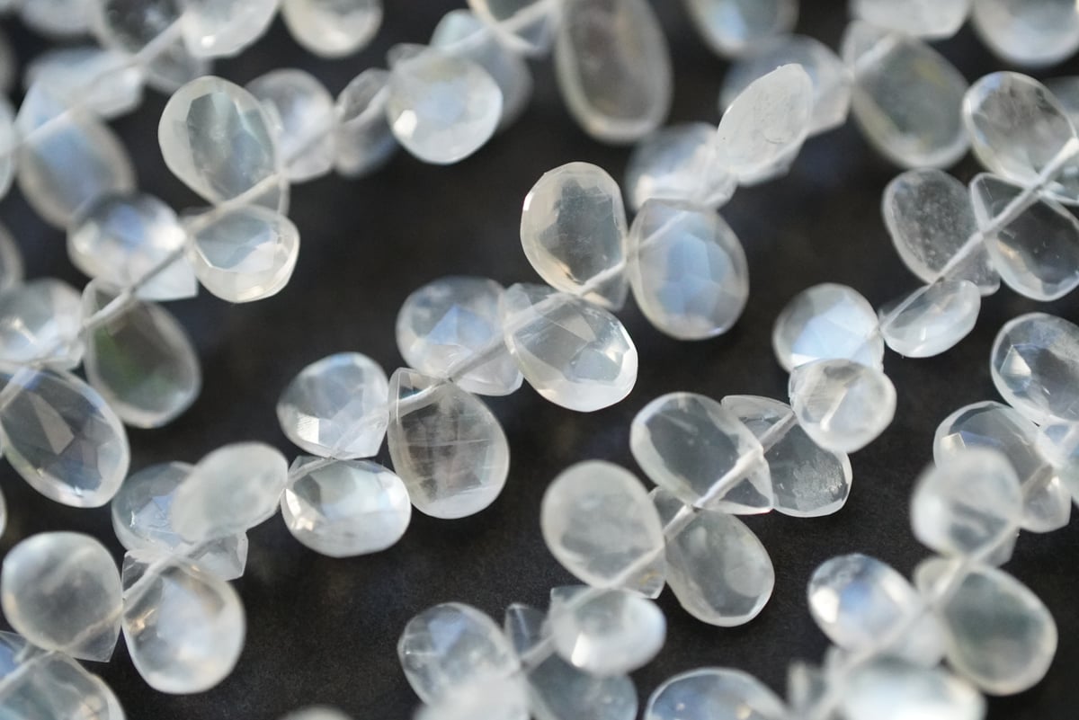 スリランカ産セイロンムーンストーン ファセット ペアシェイプ | Sea gems
