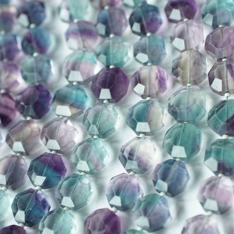 1点のみソーダライトヘキサゴンフラワーカービングネックレストップ