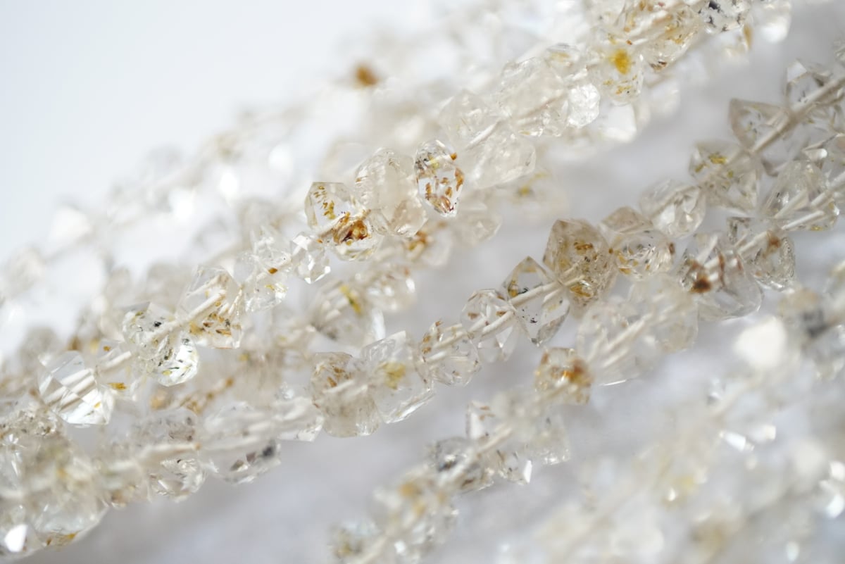 パキスタン オイルインダイアモンドクォーツ オレンジ蛍光02