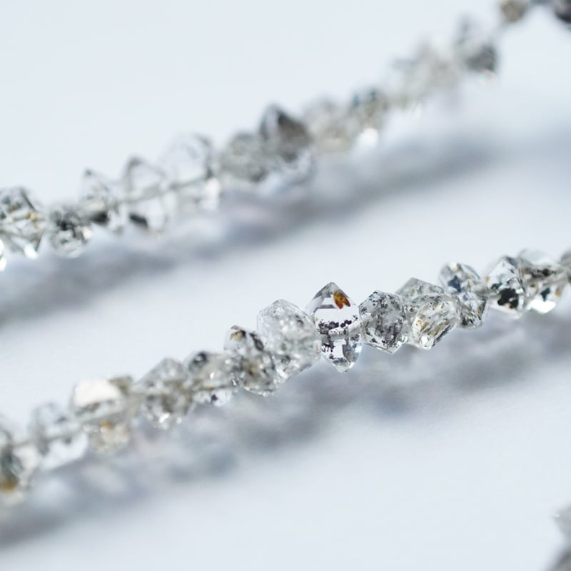 パキスタン産オイルインクォーツ （ハーキマーダイヤモンド型両剣水晶