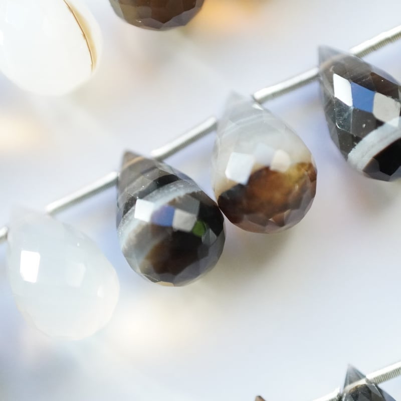 高品質】ブラックバンデッドアゲート ブリオレット ドロップ | Sea gems