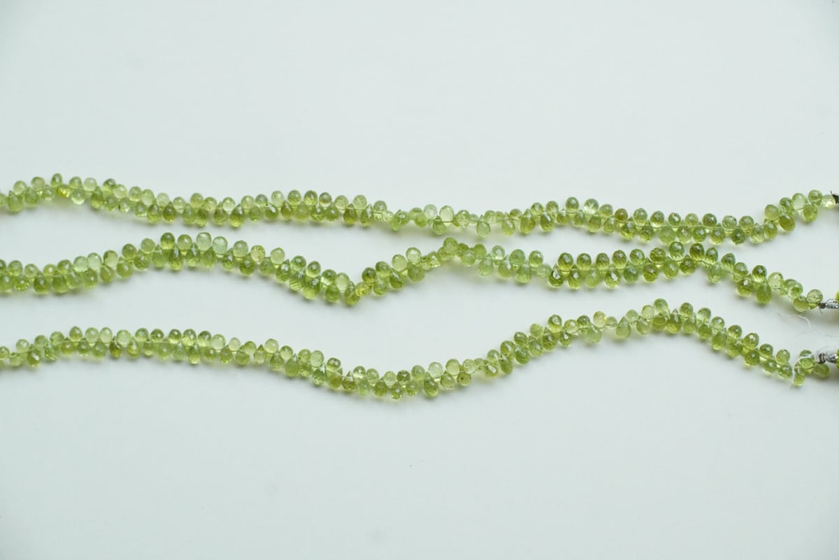 ペリドット 小粒 ブリオレット ドロップ | Sea gems