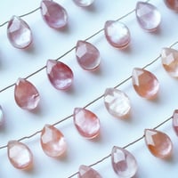 【残り僅か】レッドオニキス×ホワイトシェル×クリスタル（トリプレット）　ファセット　ペアシェイプ
