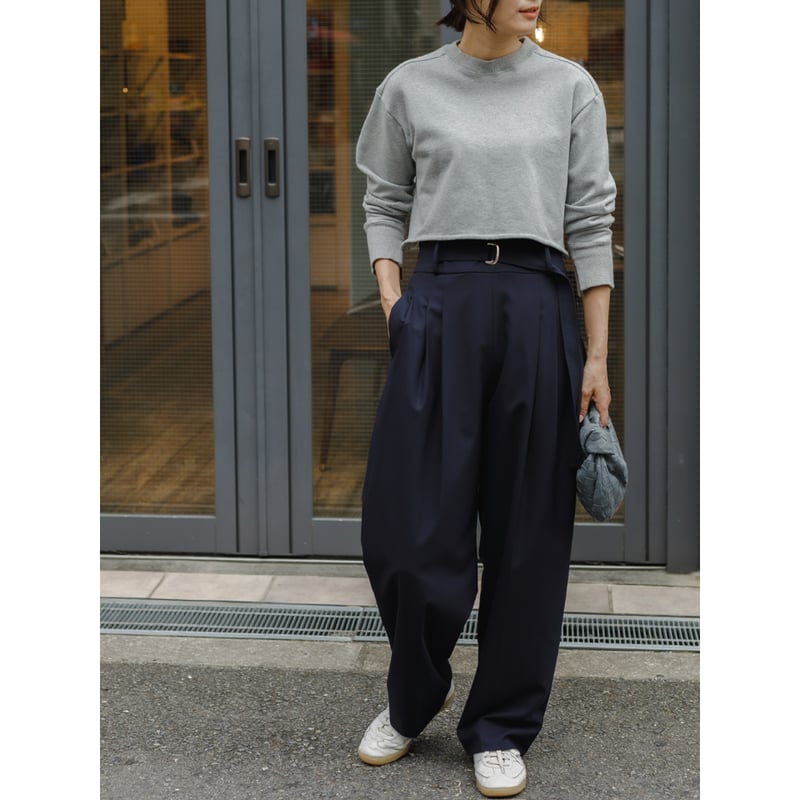 RELAX TUCK PANTS/Navy | FREY