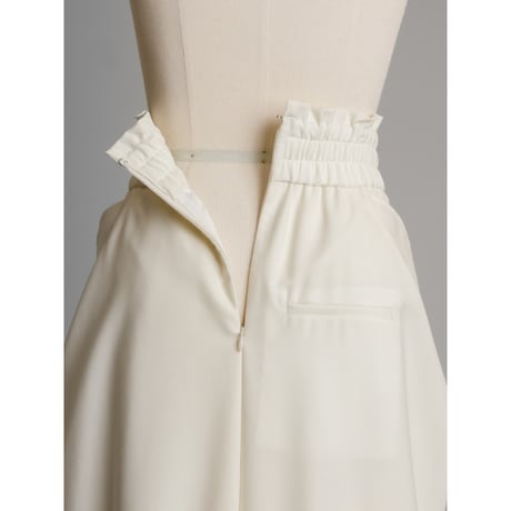 DOUBLE POCKET SKIRT/White