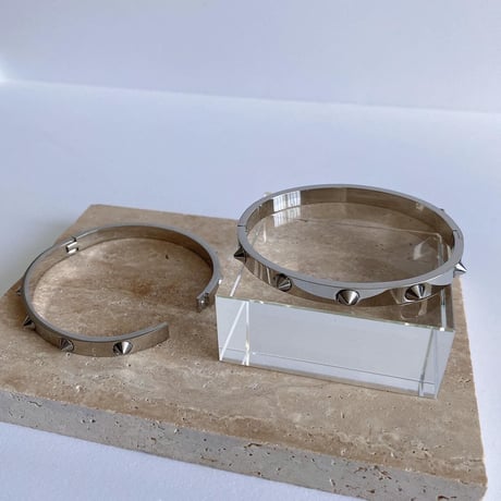 spike bangle