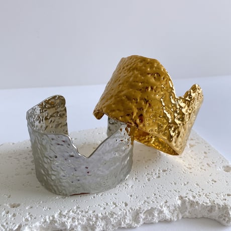 wide dekoboko bangle