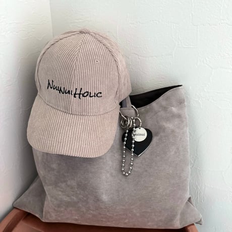 corduroy cap／black／beige
