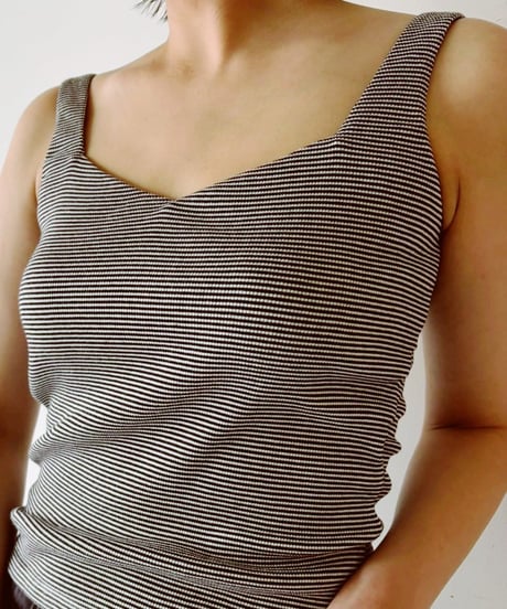 T262-CS02 / open back border tank top