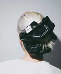 T261-AC02 / vegan leather large scrunchie