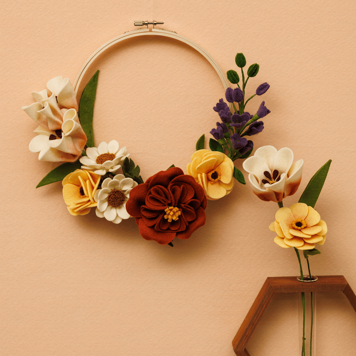 ピュアウール100でつくる インテリアフェルトフラワー | SUNFELT