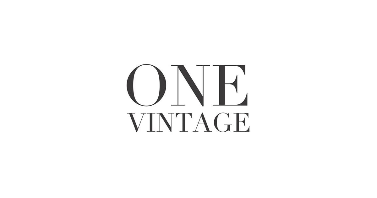 【V6】 The ONES バッグ&amp;パンフレット Amazon.co.jp: V6 公式グッズ【パンフレット】「 LIVE TOUR 2017