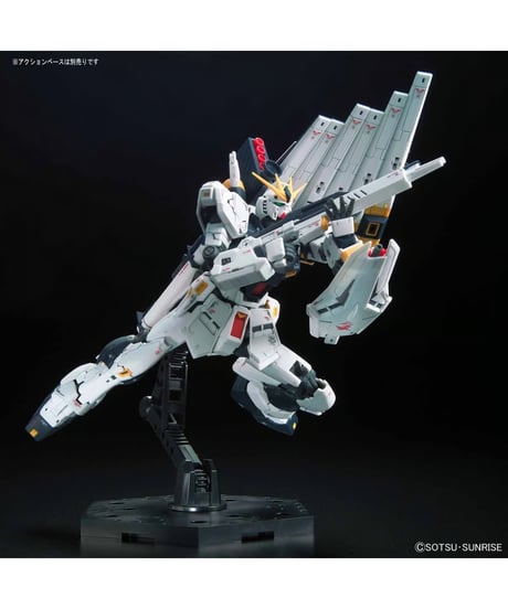 RG 1/144 νガンダム　機動戦士ガンダム 逆襲のシャア　プラモデル　［バンダイ］