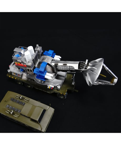 メーサー殺獣光線砲車　１／３５　ソフビキット復刻版