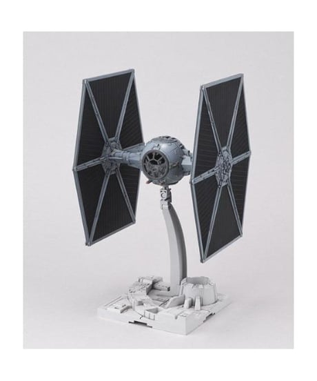 1/72 タイ・ファイター　スター・ウォーズ　エピソード４／新たなる希望　プラモデル　［バンダイ］