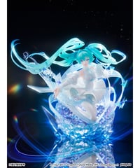【予約】初音ミク-Crystal Dress Ver.-　 1/7スケール　PVC製塗装済み完成品　［CyberZ］