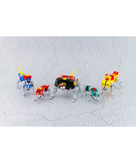 【予約】ミニアクション ボルトロン ライオンフォース　塗装済み完成品　［ACTION TOYS］