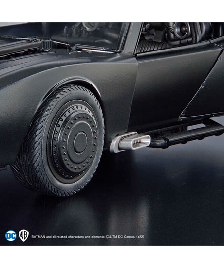 【送料無料】1/35 SCALE バットモービル（ザ・バットマンVer.）　プラモデル　［バンダイ］